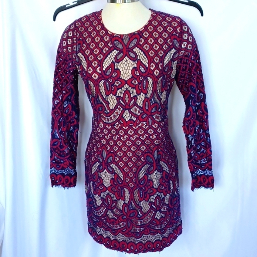 Boohoo red and navy lace dress size 10, 20" PTP, 32" L